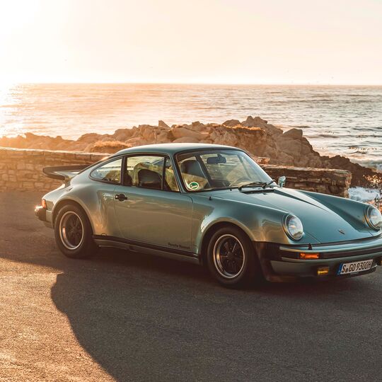 Porsche celebra 50 anos de 911 Turbo com exposição e relógio