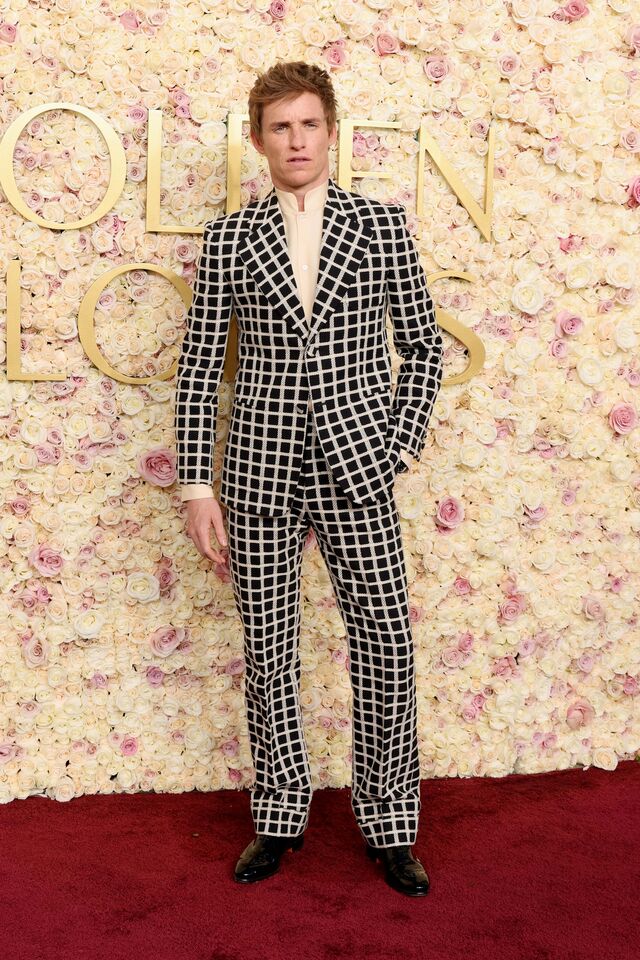 Eddie Redmayne em Valentino