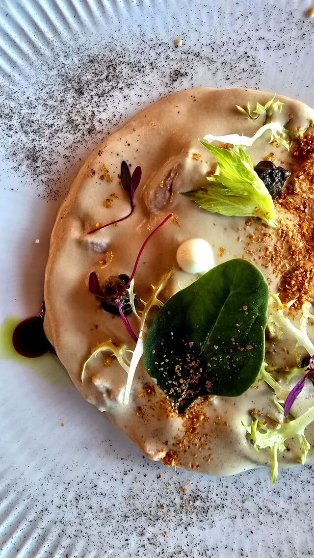 Vitello tonnato, um dos pratos mais típicos da gastronomia italiana e um dos mais elogiados do restaurante