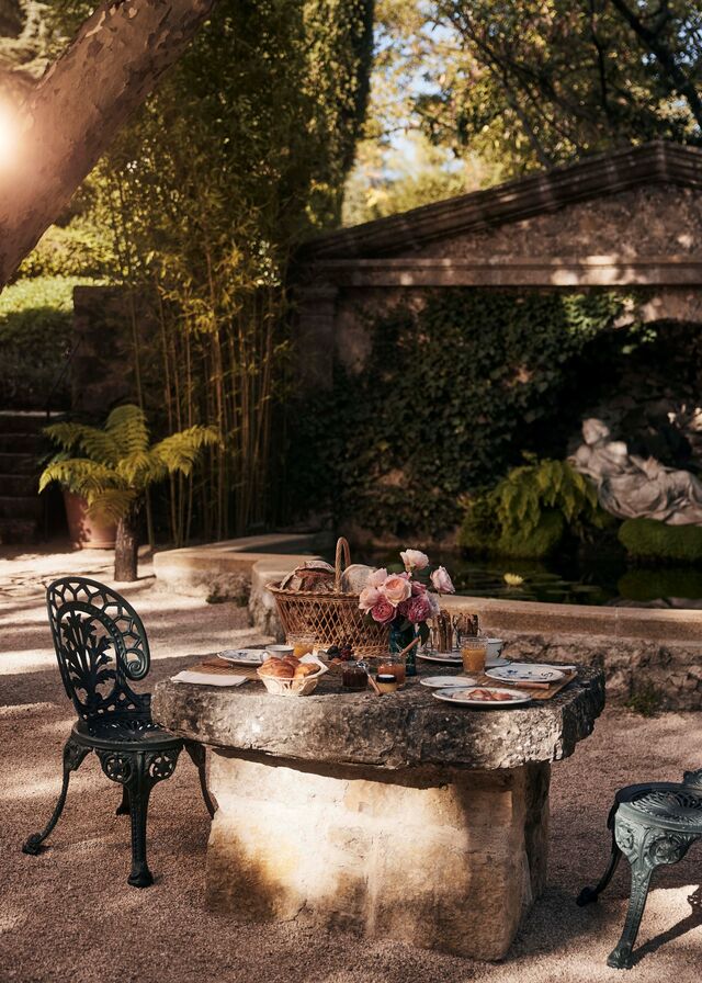 Dior apresenta coleção de assinatura para casa