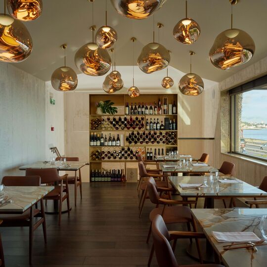 Intemporal: o novo restaurante de Miguel Laffan que tem vista para as estrelas