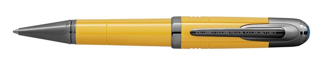 O corpo e a tampa exibem o vibrante Giallo Modena, um amarelo intenso que não só simboliza a cidade natal de Ferrari, Modena.