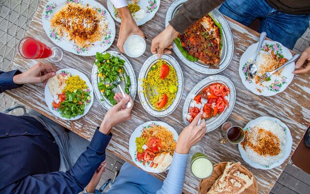 Gastronomia típica no restaurante Al Fanar