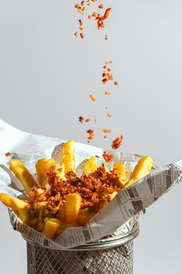 Para acompanhar, claro, as sempre irresistíveis batatas fritas.