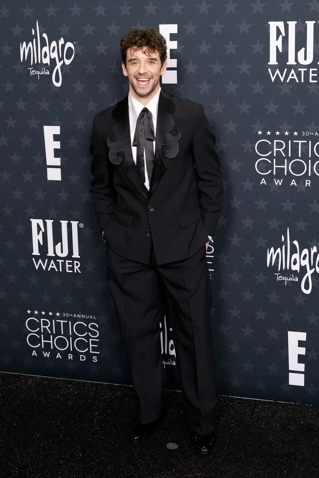 Michael Urie em Georges Hobeika