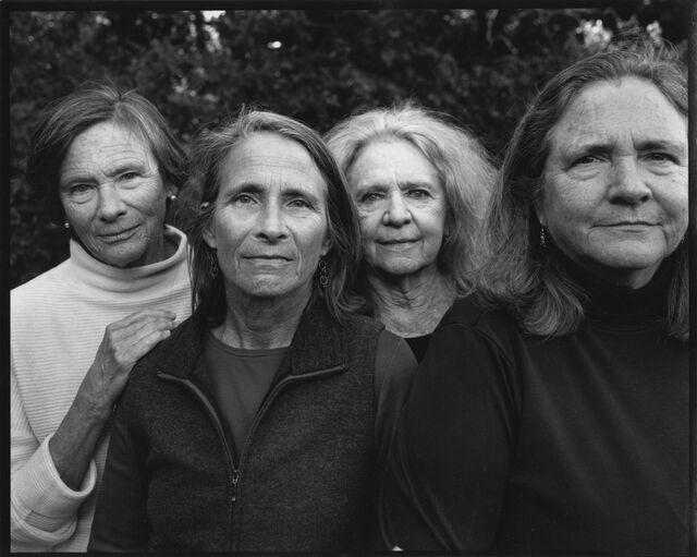A última fotografia da série As irmãs Brown, 2022. Gelatina de prata, 45,4 x 57,1 cm