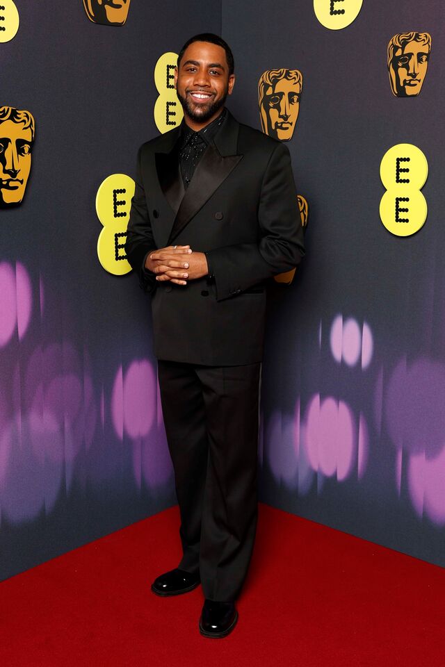 Jharrel Jerome em Burberry.