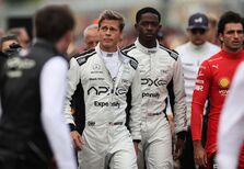 Novo trailer de "F1" com Brad Pitt e Damson Idris promete ação e realismo nas pistas