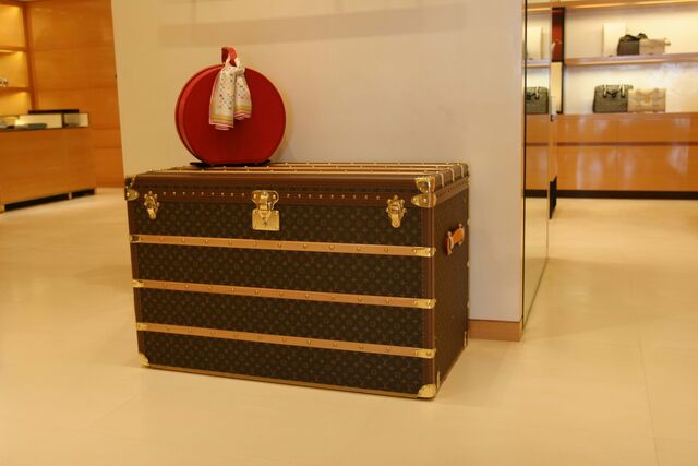 Um dos famosos "trunks" – ou baús de viagem – da Louis Vuitton