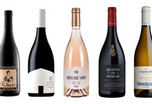 Em março, cinco vinhos à escolha que vale a pena ter em cima da mesa