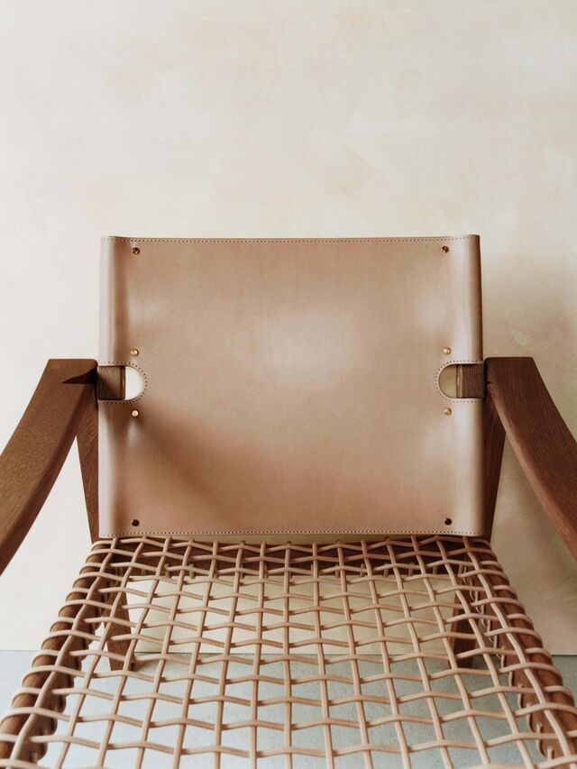 Detalhe do assento e das costas da cadeira Otzi x Zara Home