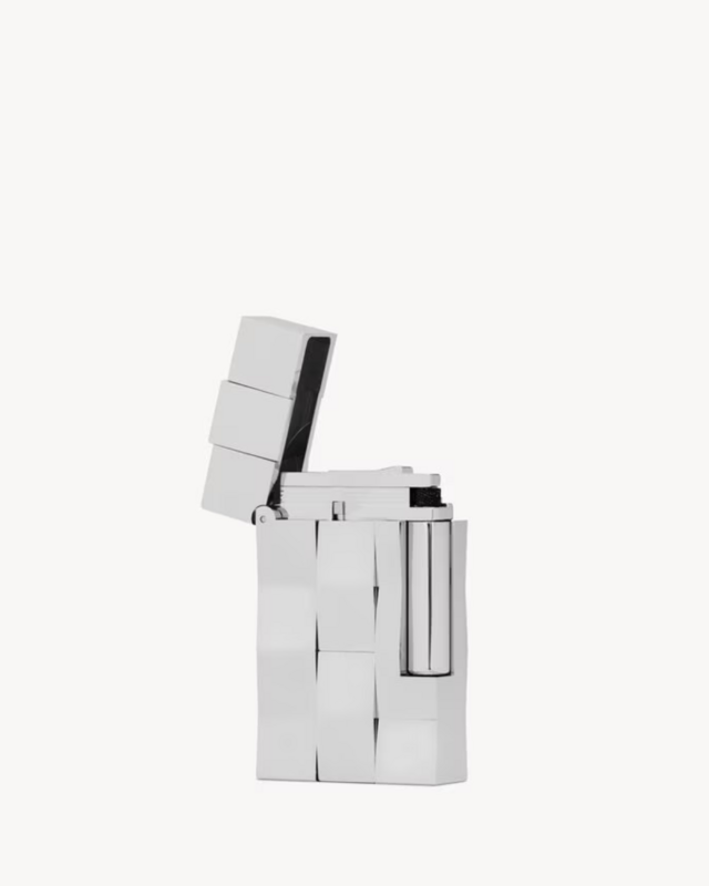 YSL, Iisqueiro facetado fabricado em colaboração com S.T. Dupont, €2500. 