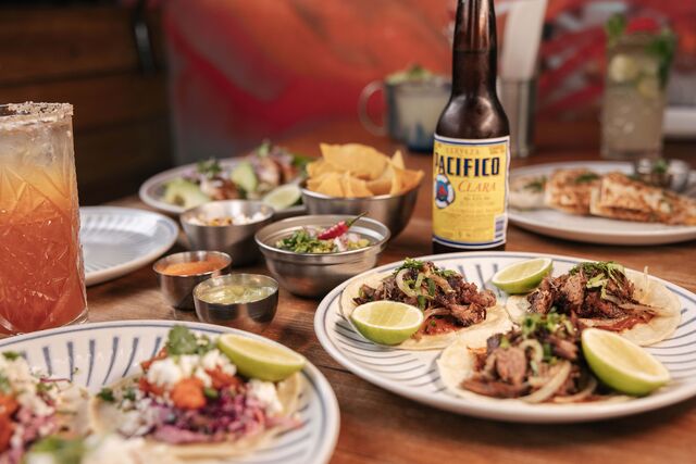 Entre as novidades: tacos de Brisket con mole de guayaba