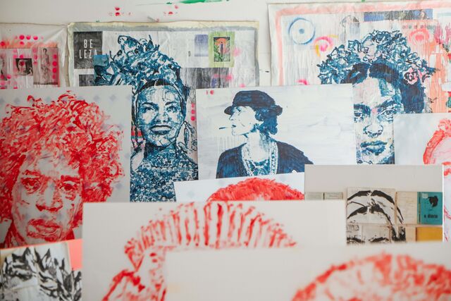 Retratos de Jimi Hendrix, Carmen Miranda, Coco Chanel, Frida Kahlo entre outros, por Maísa Champalimaud