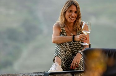 Um dia na vida de Maria João de Almeida: 'Os meus amigos dizem na brincadeira que eu não trabalho, ando sempre nos copos'
