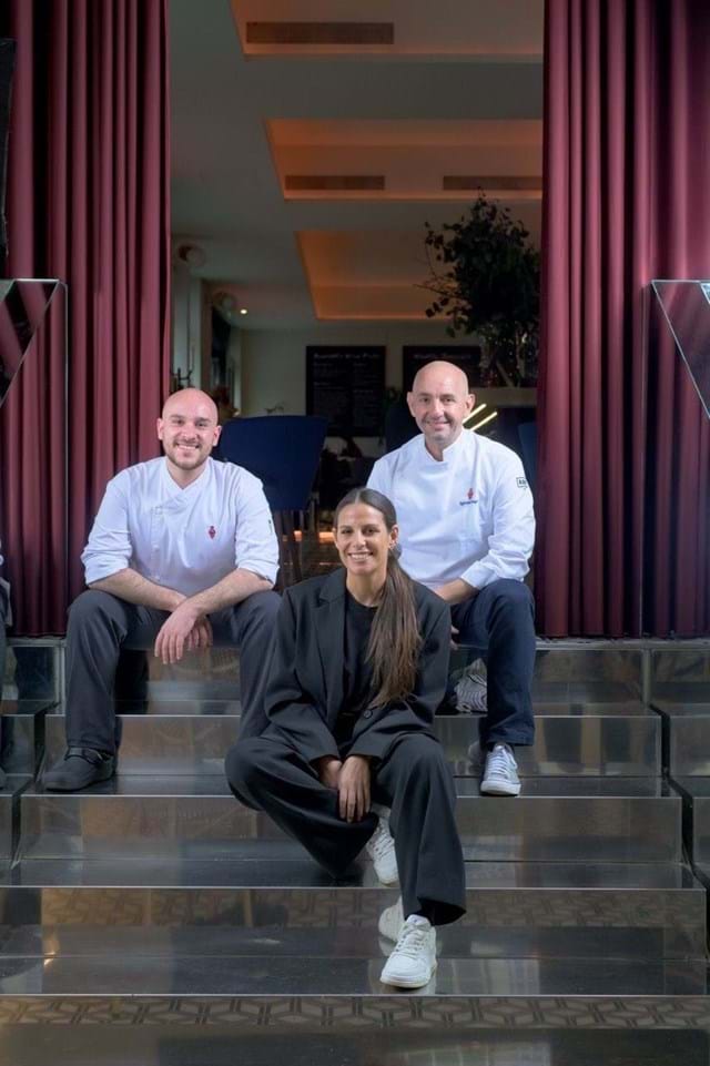Maria Torres e a equipa do Scarlett Wine & Food