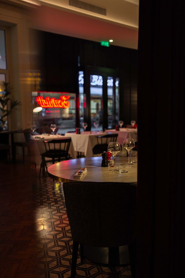 Scarlett Wine & Food