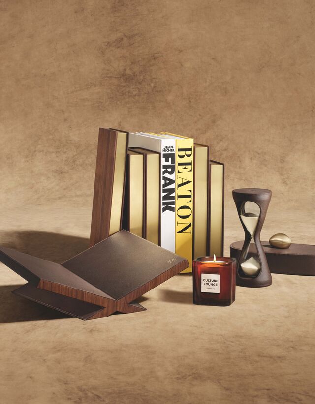 Diversos objetos The Library Collection, Assouline