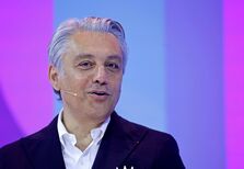 Dos carros para a moda: Quem é Luca de Meo?