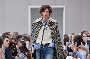 Jonathan Anderson reescreve os códigos da Dior na sua estreia histórica em Paris