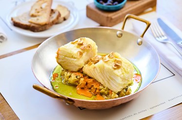 A cozinha contemporânea do Cantinho do Avillez tem novos sabores