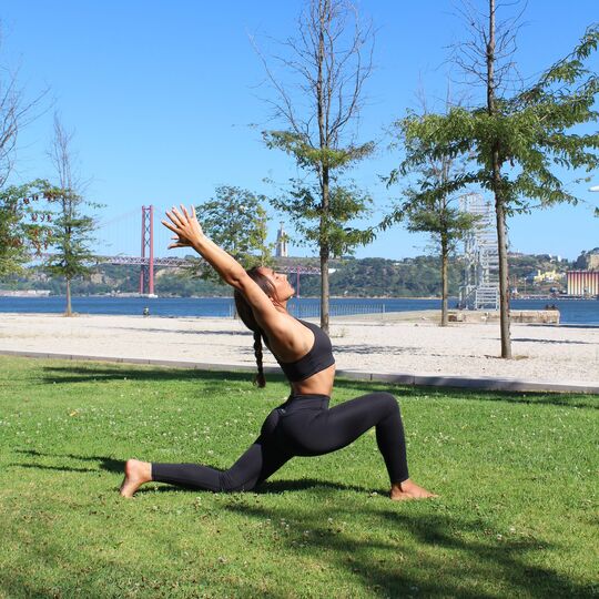 Meditação e yoga nos jardins do MAAT