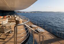 Super Iates: onde o luxo atravessa o alto-mar