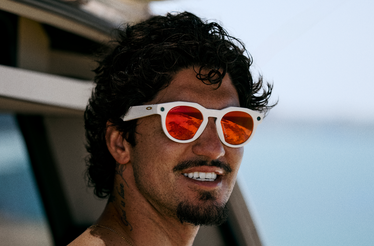 A Meta alia-se à Ray-Ban e à Oakley para lançar óculos inteligentes