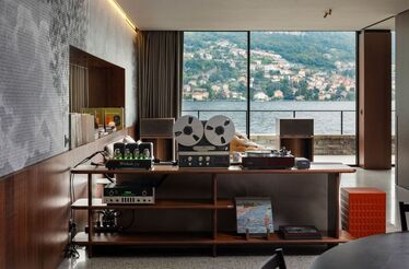 Uma “suíte audível” com um acervo de 500 discos no Lago Como