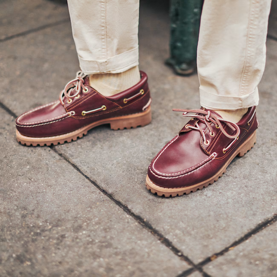 Sapatos de barco. A tendência preppy que voltou em força