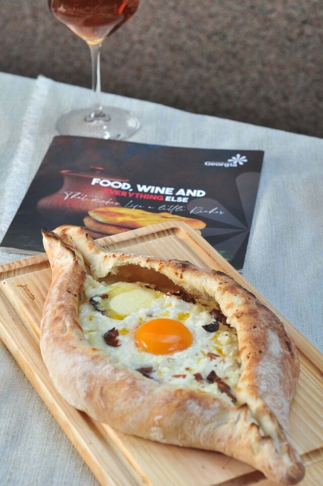 A estrela do Treestory: o adjaruli khachapuri