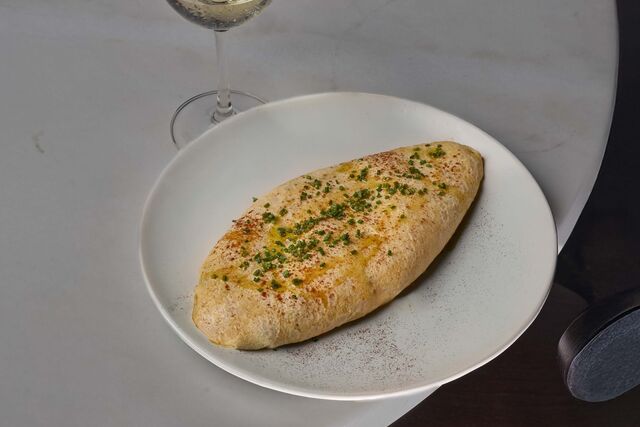 Tortilha de bacalhau com pimentos assados