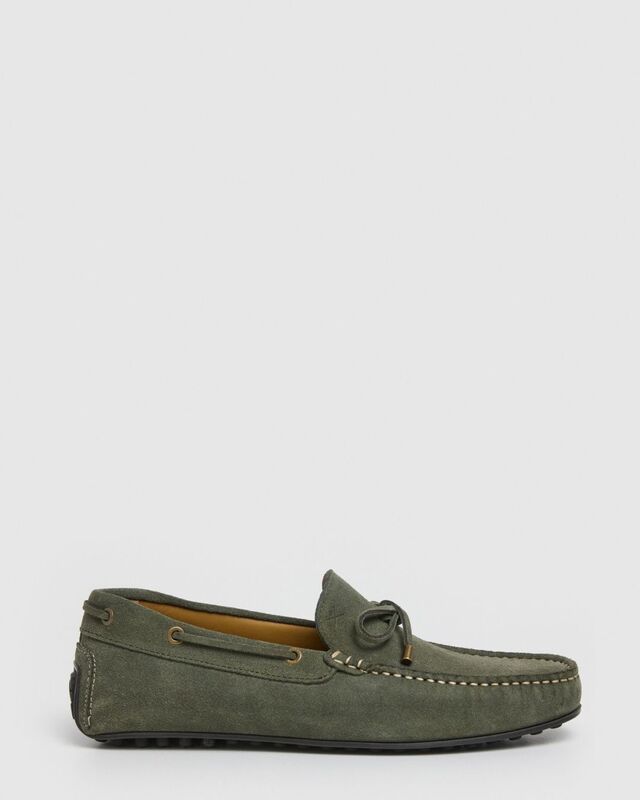 Hackett London, Sapatos de vela, €195.