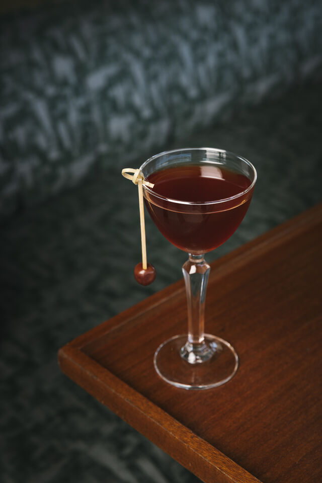 Os visitantes poderão degustar um cocktail de Martini com queijo chèvre (queijo de cabra), ou para quem prefere não enveredar em aventuras, podem optar pelos clássicos