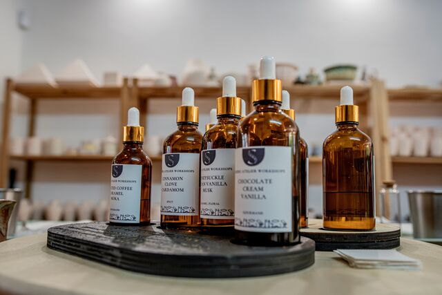 Os aromas disponíveis dividem-se em quatro famílias: gourmand (avelã, café, chocolate), floral (jasmim, pinheiro, lavanda), oriental (açafrão, cardamomo, cravinho) e frutada (limão, laranja, morango)