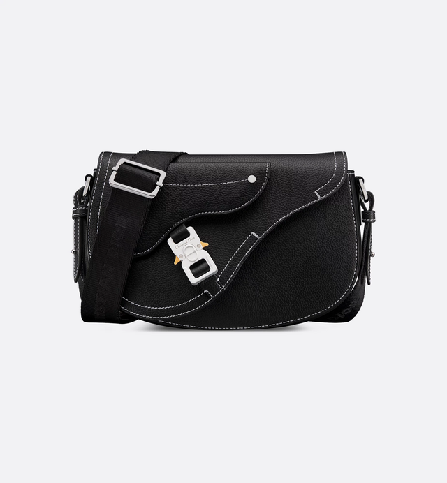 Dior, Saddle Messenger Bag, 2.350 euros