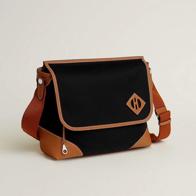 Hermès, Allback messenger bag, 5.300 euros