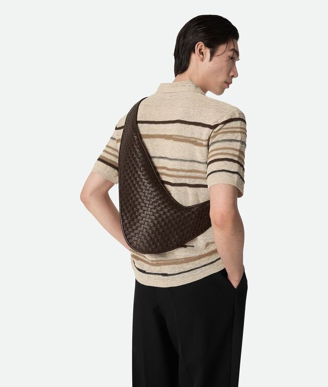 Bottega Veneta, Veneto Sling, cerca de 2.567,92 euros