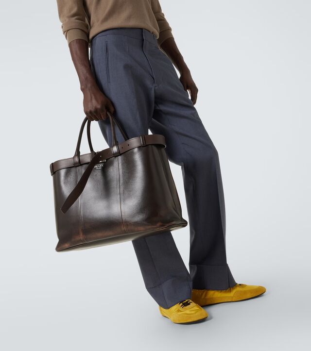 Prada, Prada Buckle leather tote bag, cerca de 6.363,20 euros