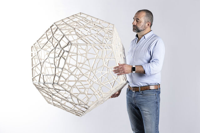 João Bruno Videira apresenta obra têxtil portuguesa "DODECAEDRO" na Paris Design Week.