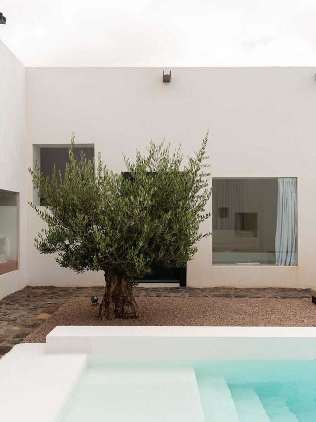Casa Montelongo em Fuerteventura: refúgio com piscina e arquitetura minimalista perto de La Oliva