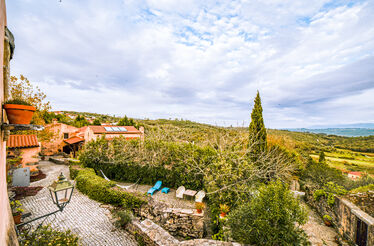 Villa Pedra: a aldeia que nos reconcilia com o tempo
