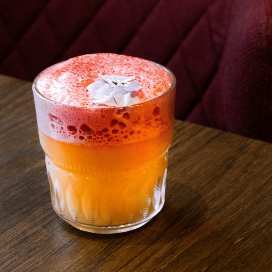 Os novos cocktails do Áurea prestam homenagem a figuras da cultura portuguesa 