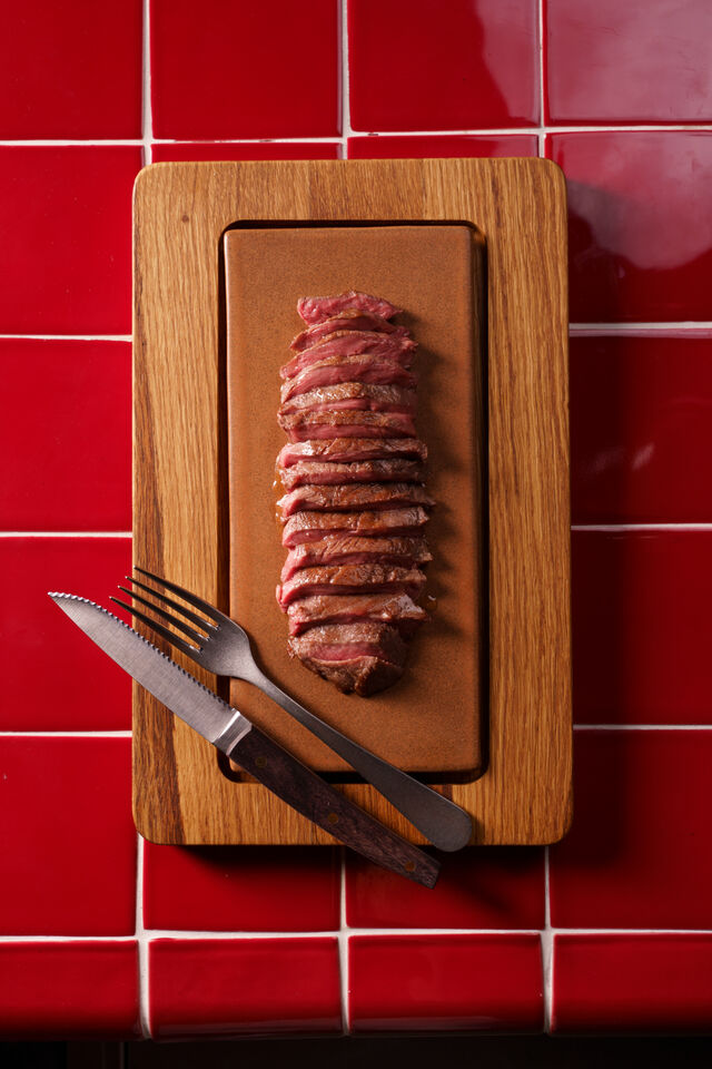 Blade: bife sem complicações em Lisboa com acompanhamentos e gelado.