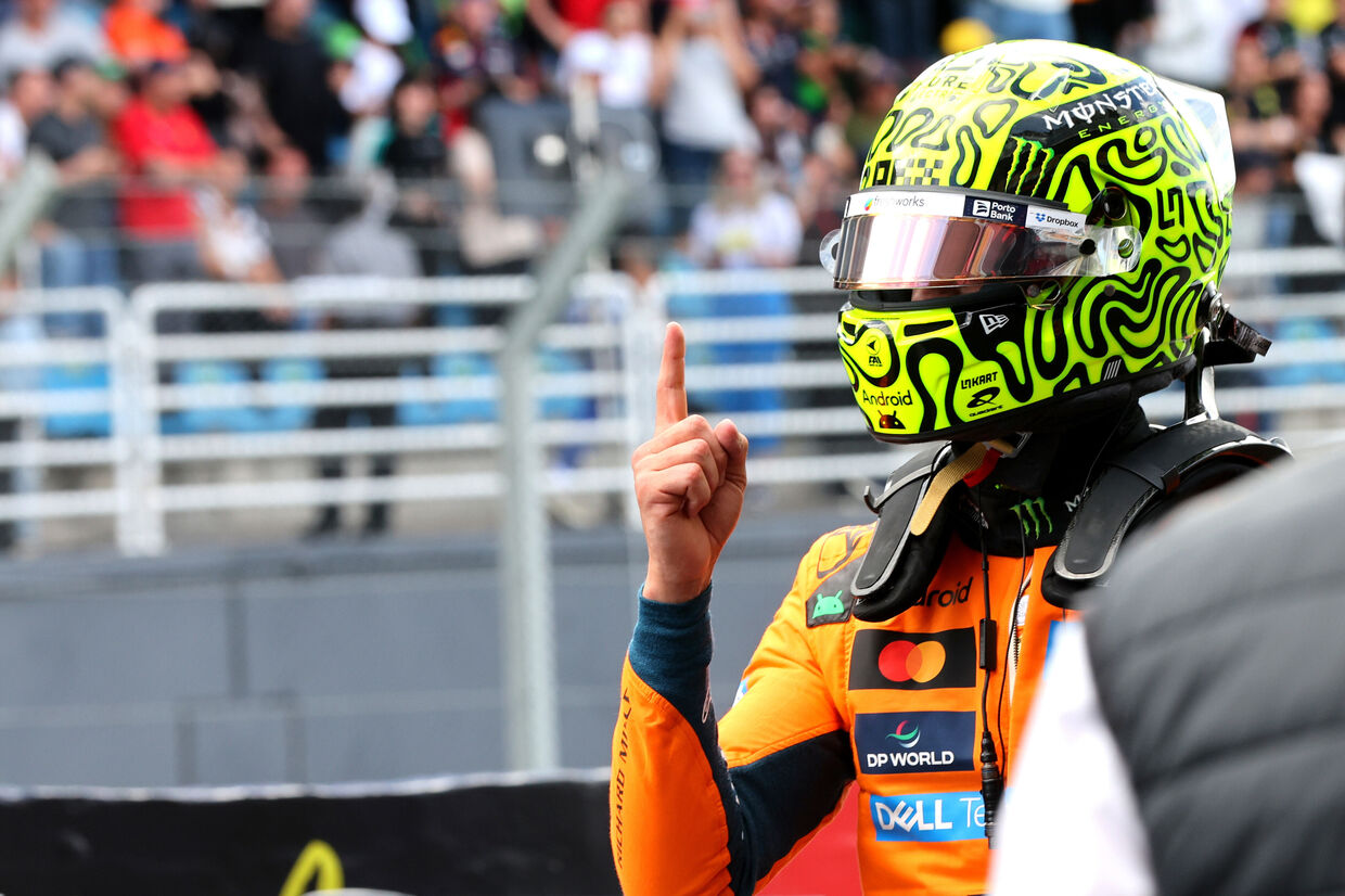 Lando Norris (GBR), McLaren no Pole Position, 8 novembro 2025, Autodromo Jose Carlos Pace, Interlagos, Formula 1 MSC Cruises Grande Premio de Sao Paulo 2025