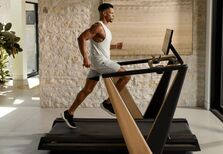 Da simplicidade radical ao pormenor extremo: os gadgets para experimentar agora 