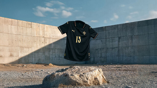 Equipamento especial da seleção portuguesa, em homenagem a Eusébio