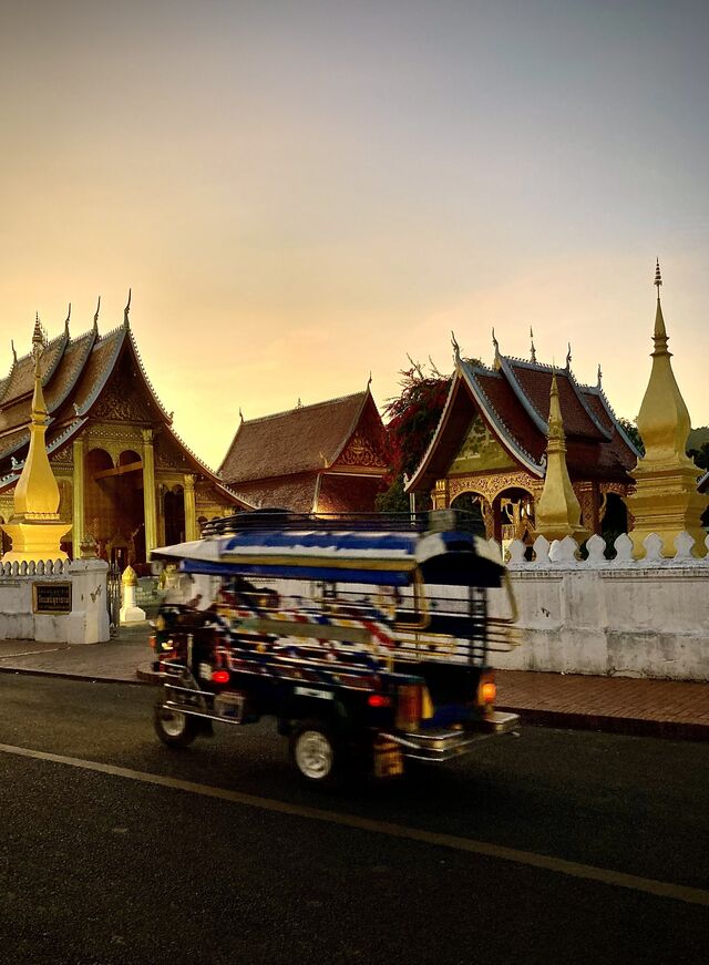 Luang Prabang é classificada como Património Mundial da UNESCO, e é a antiga capital real. É considerada a alma espiritual do Laos.