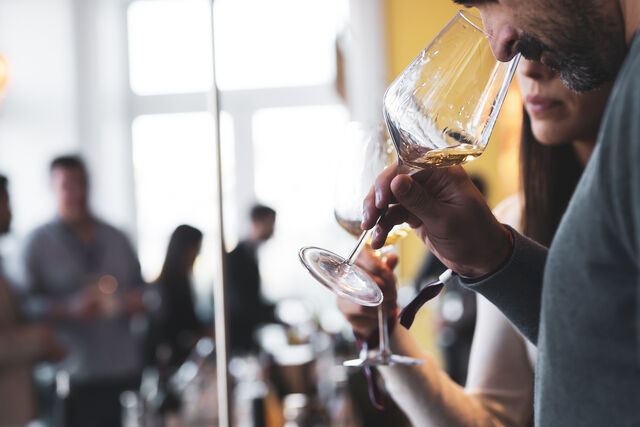 Evento natalício com provas de vinhos nacionais, petiscos e bazar no The Yeatman