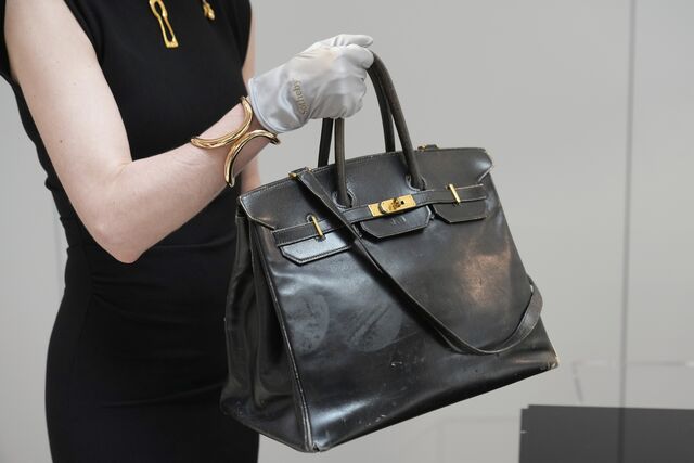 Birkin original criada pela Hermès para Jane Birkin, em 1984, momentos antes do leilão